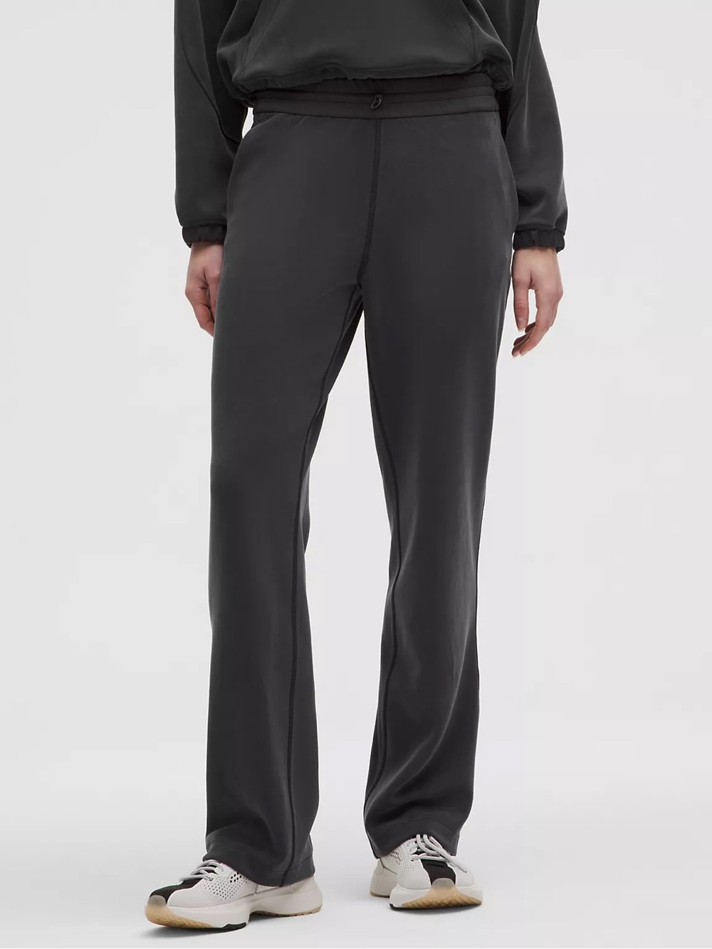 Lululemon Softstreme High-Rise Pant Short
Inseam